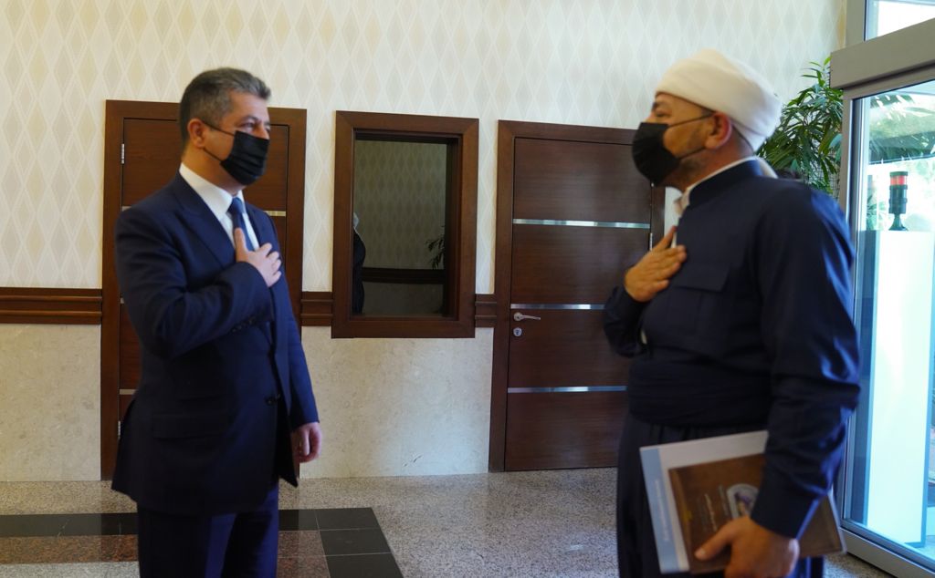 مسرور بارزاني خلال استقباله الملا عبد الله ويسي